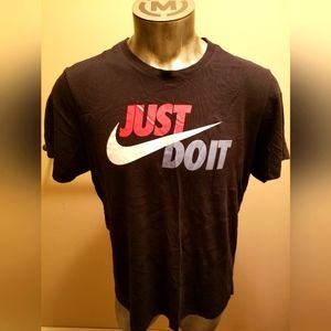 Men's L Nike tee
